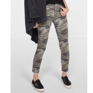 Express camo jeans